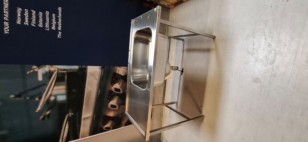 RF innmatningbenk 1200x650x900 m/KWC forspyledusj OUTLET